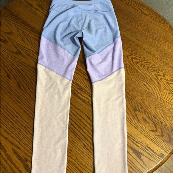 Outdoor Voices Blue and Gray Activewear - Picture 5 of 8